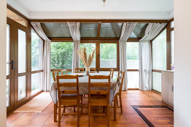 Baneasa, Dobrogeanu Gherea, Garlei, comision 0%, casa P+1+M, 6 camere, curte 550 mp.