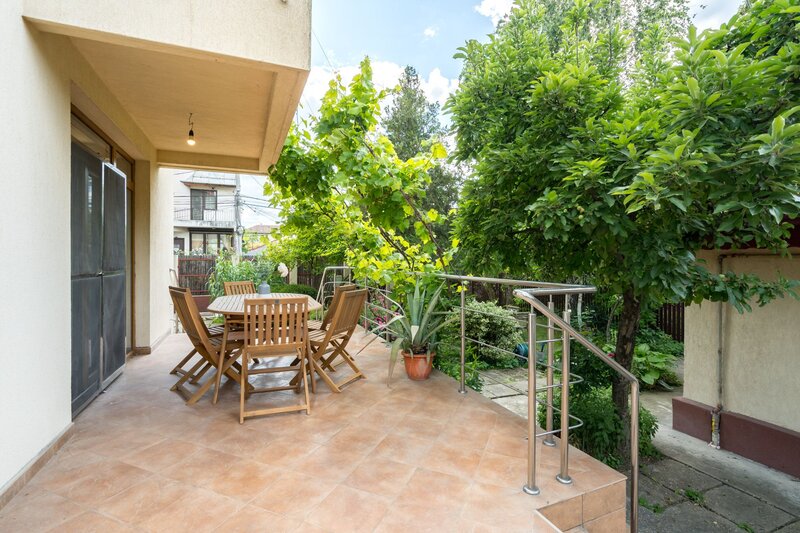 Baneasa, Dobrogeanu Gherea, Garlei, comision 0%, casa P+1+M, 6 camere, curte 550 mp.