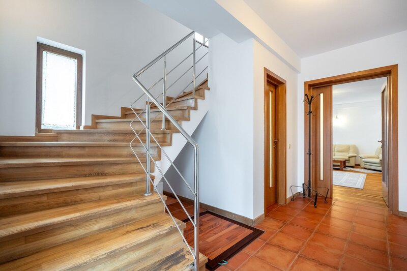 Baneasa, Dobrogeanu Gherea, Garlei, comision 0%, casa P+1+M, 6 camere, curte 550 mp.
