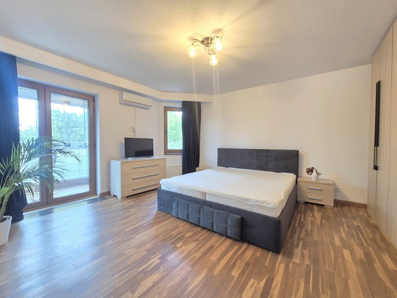 Baneasa, Dobrogeanu Gherea, Garlei, comision 0%, casa P+1+M, 6 camere, curte 550 mp.